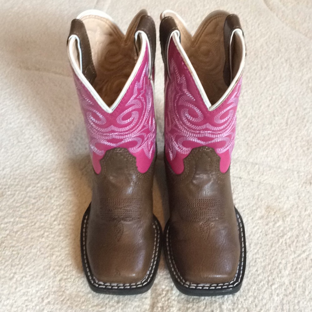 Durango cowgirl boots. Pink and brown.